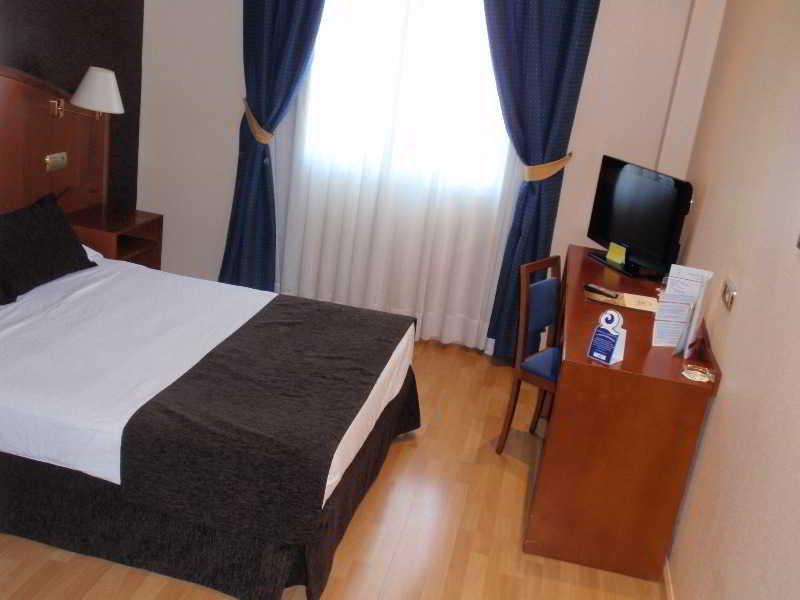 Hotel Ponferrada Plaza Exterior foto